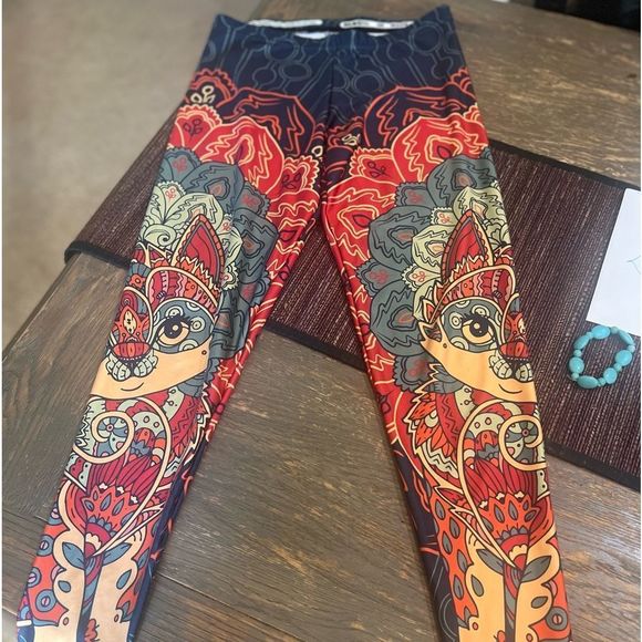 Unique Fun cats work out or casual leggings Medium